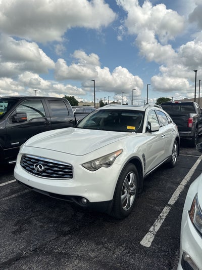 2010 INFINITI FX35 Base