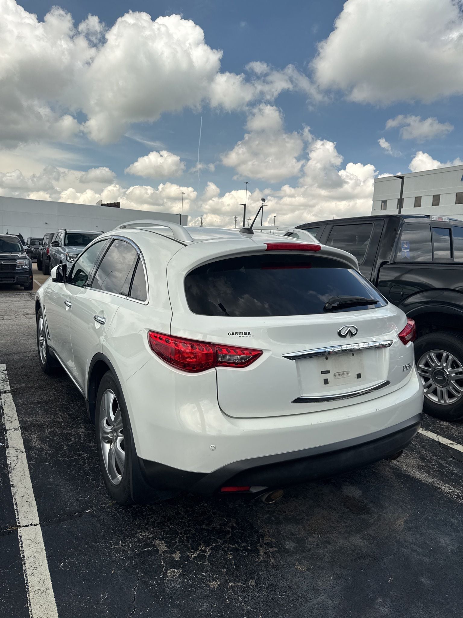 2010 INFINITI FX35 Base