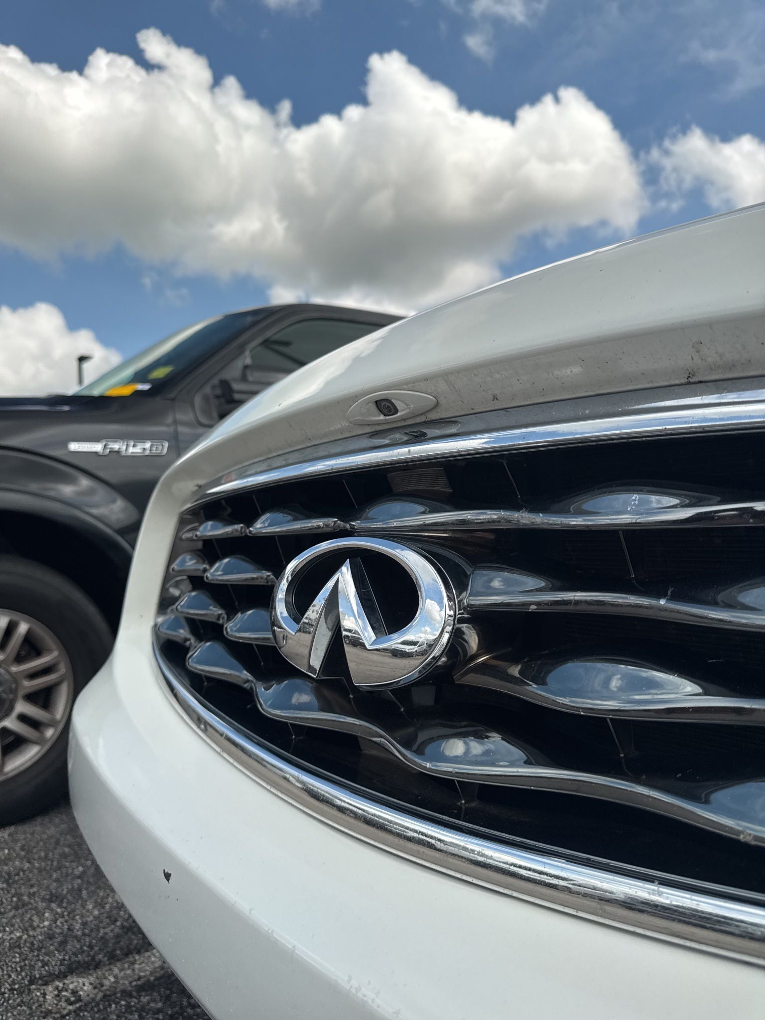 2010 INFINITI FX35 Base