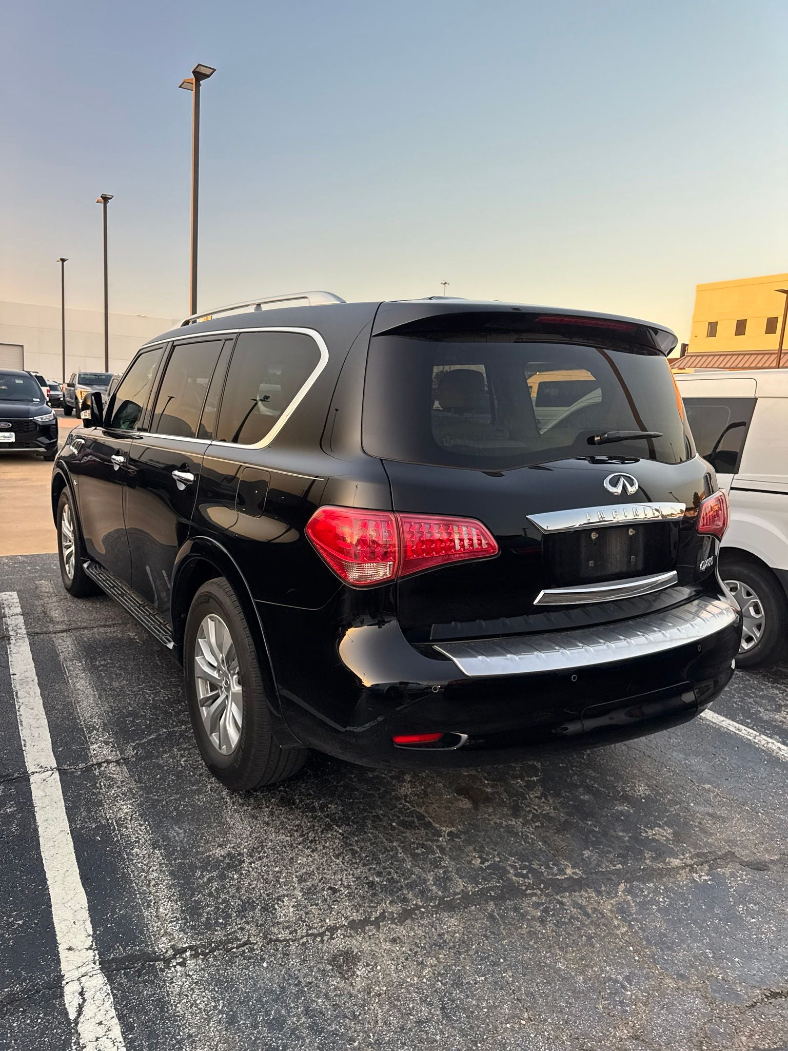 2017 INFINITI QX80 Base