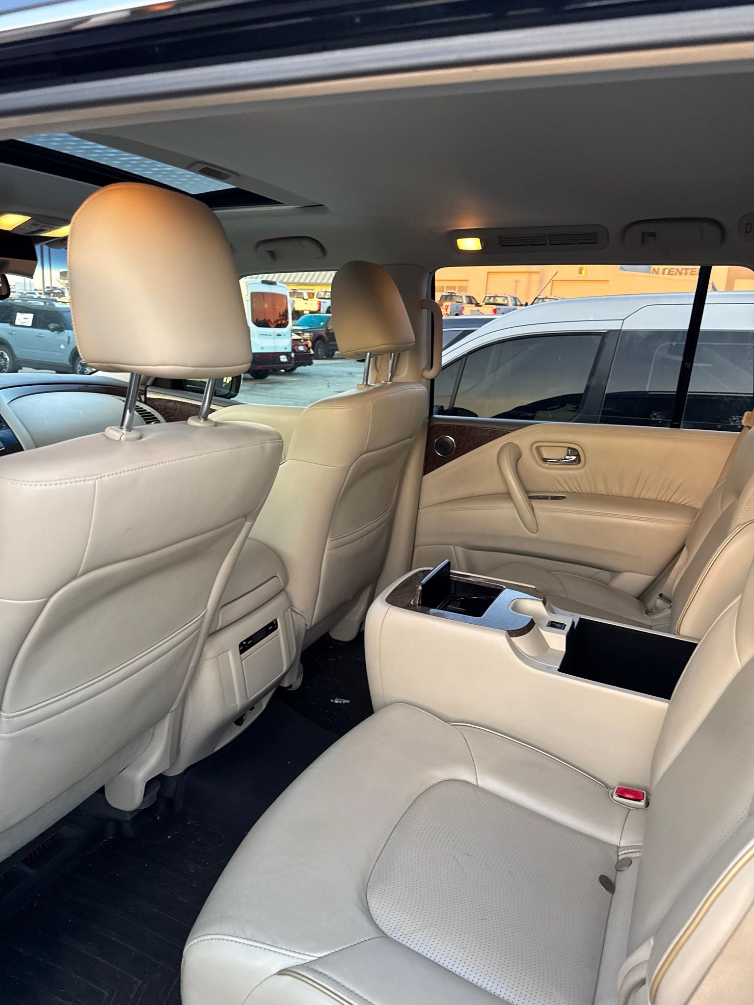 2017 INFINITI QX80 Base