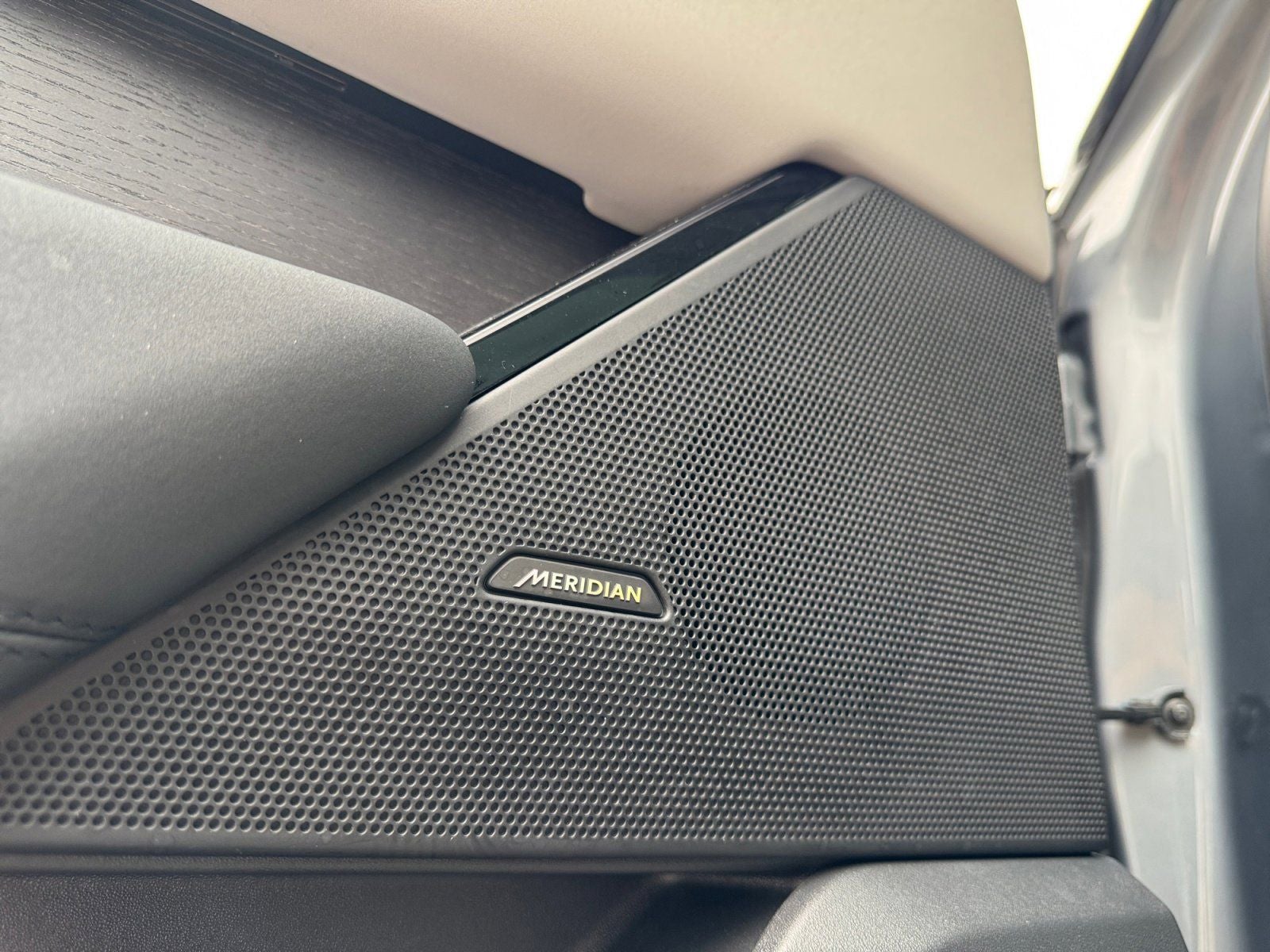 2025 Land Rover Range Rover Velar S