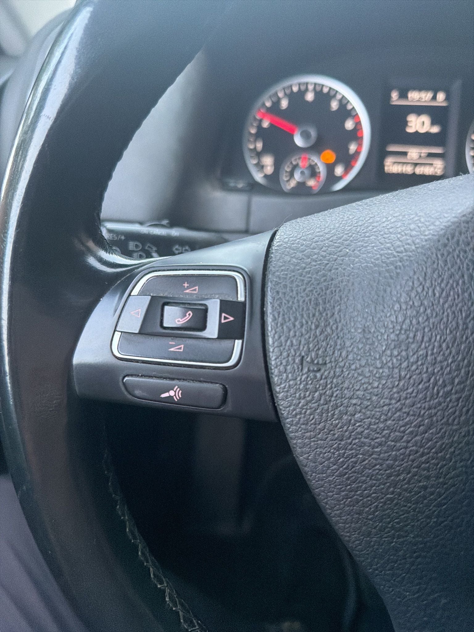 2017 Volkswagen Tiguan 2.0T Wolfsburg Edition