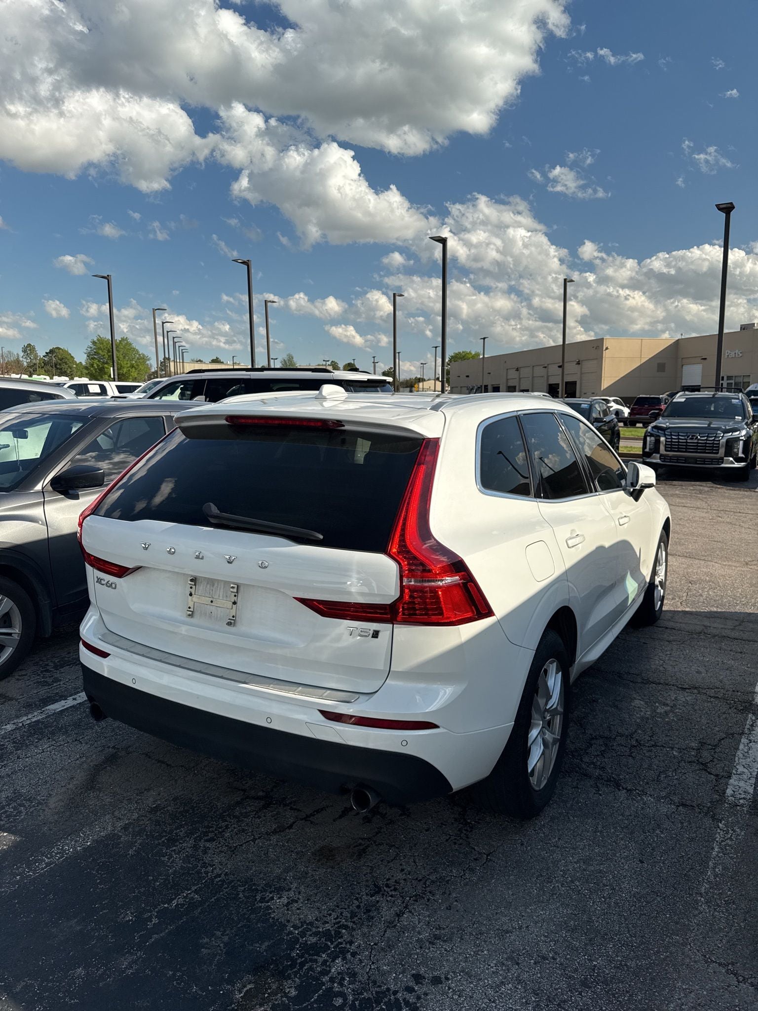 2021 Volvo XC60 T5 Momentum