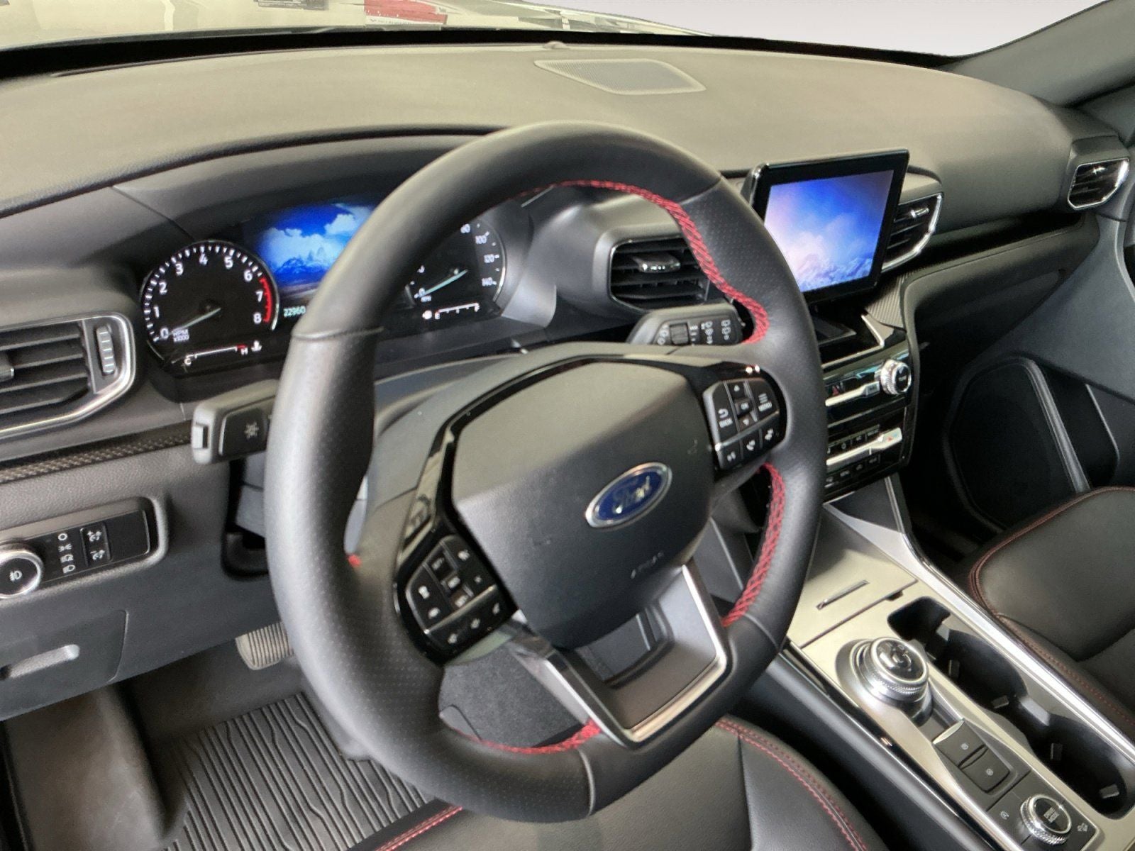 2024 Ford Explorer ST-Line