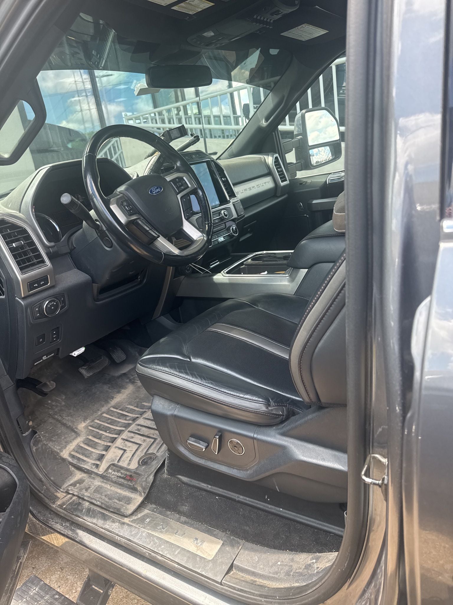 2022 Ford F-350SD Platinum DRW