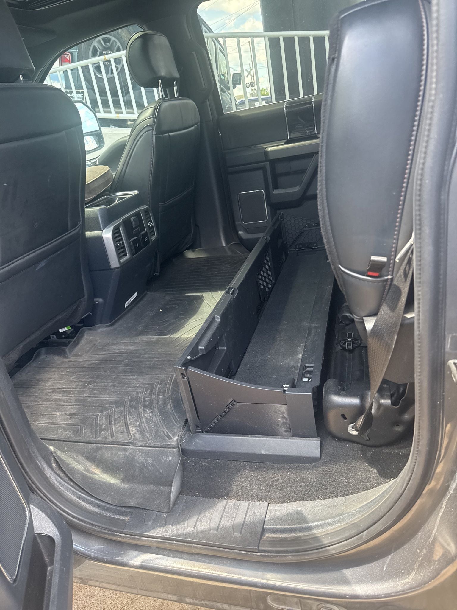 2022 Ford F-350SD Platinum DRW