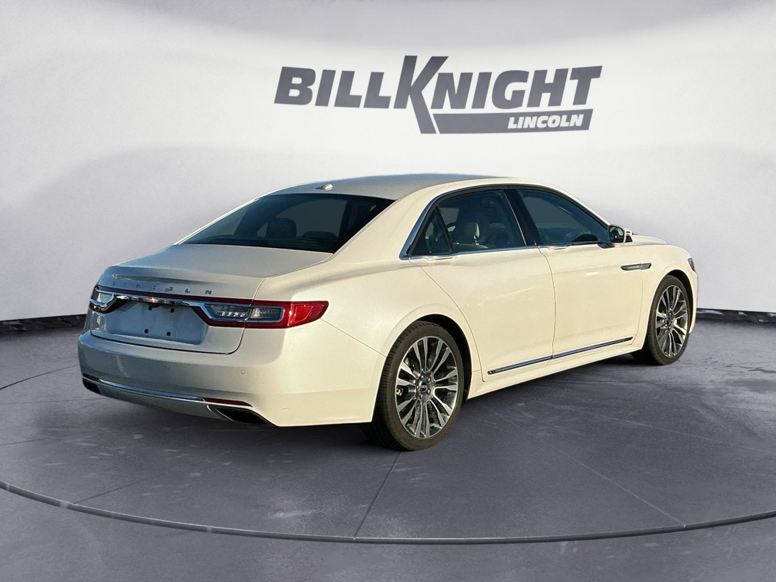 2017 Lincoln Continental Select