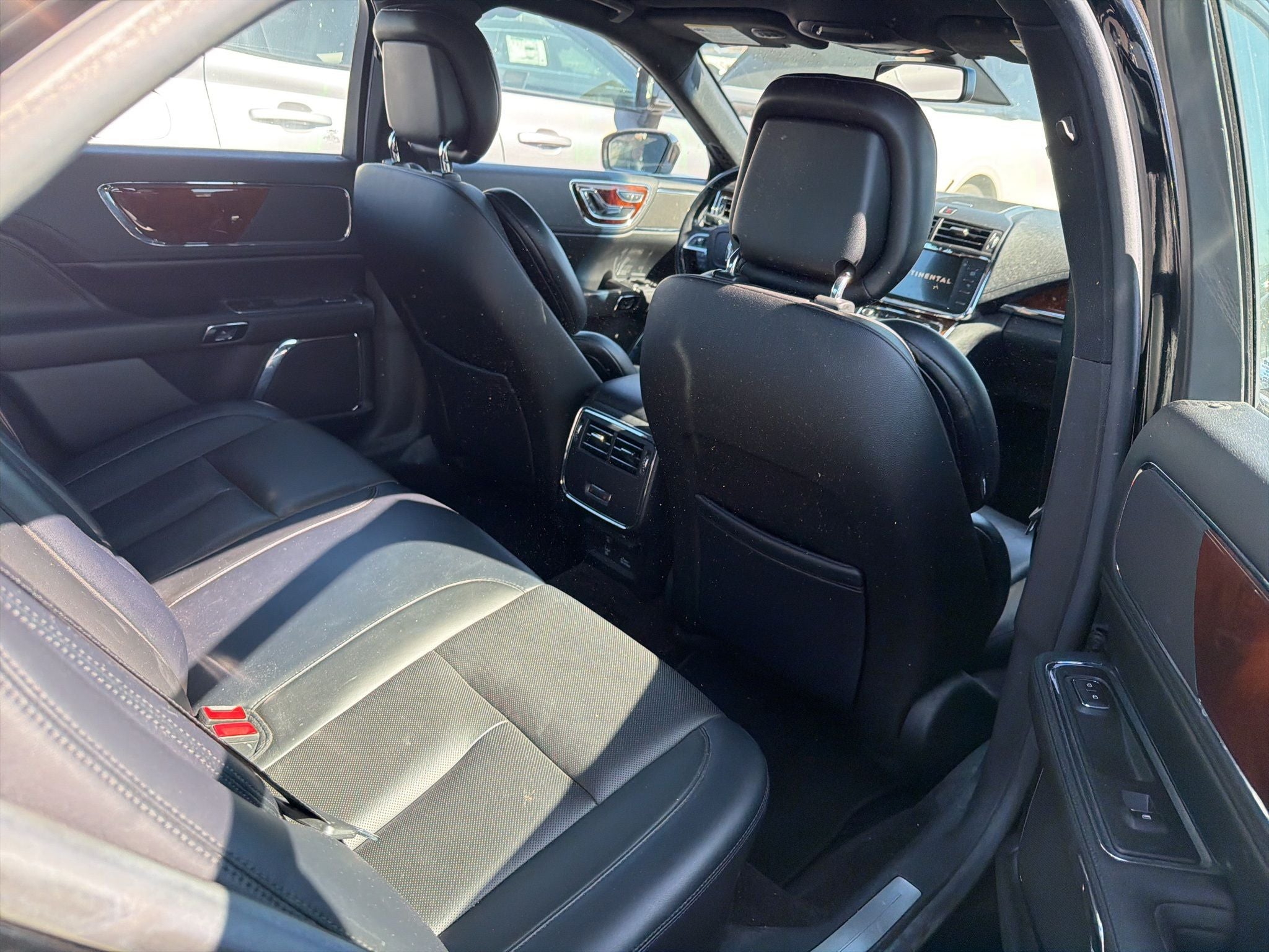 2017 Lincoln Continental Select