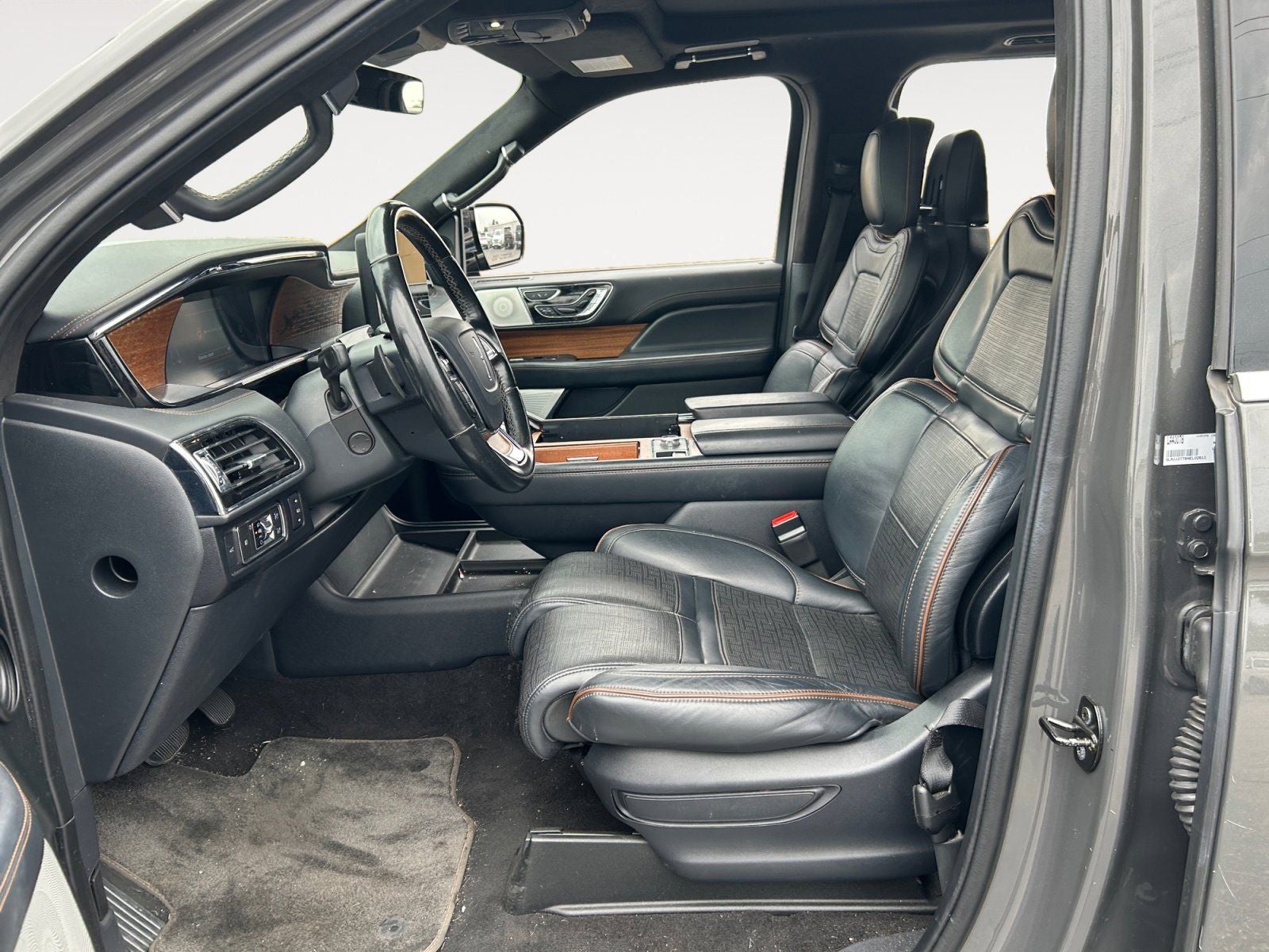 2022 Lincoln Navigator Black Label
