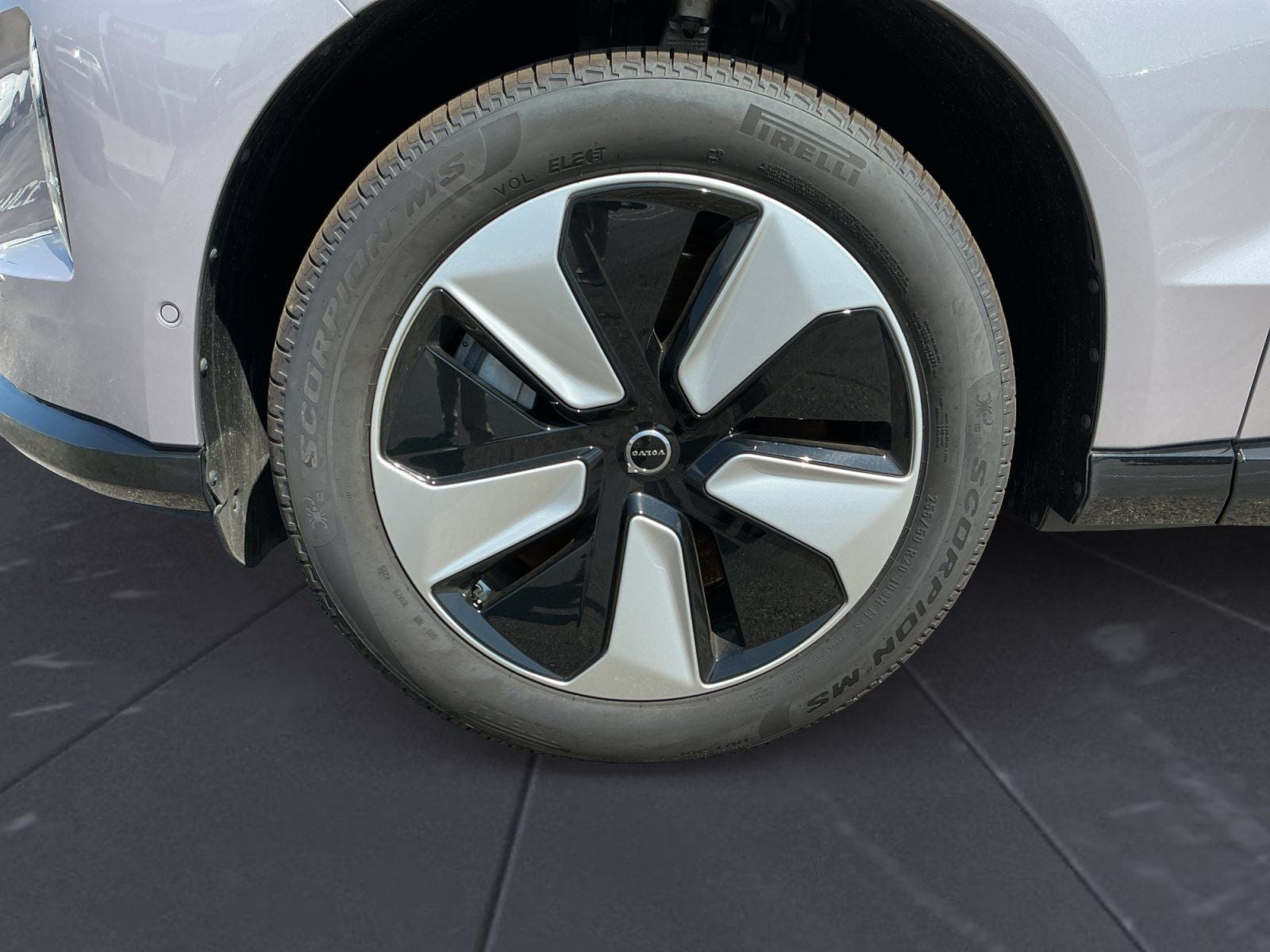 2026 Volvo EX90 Plus