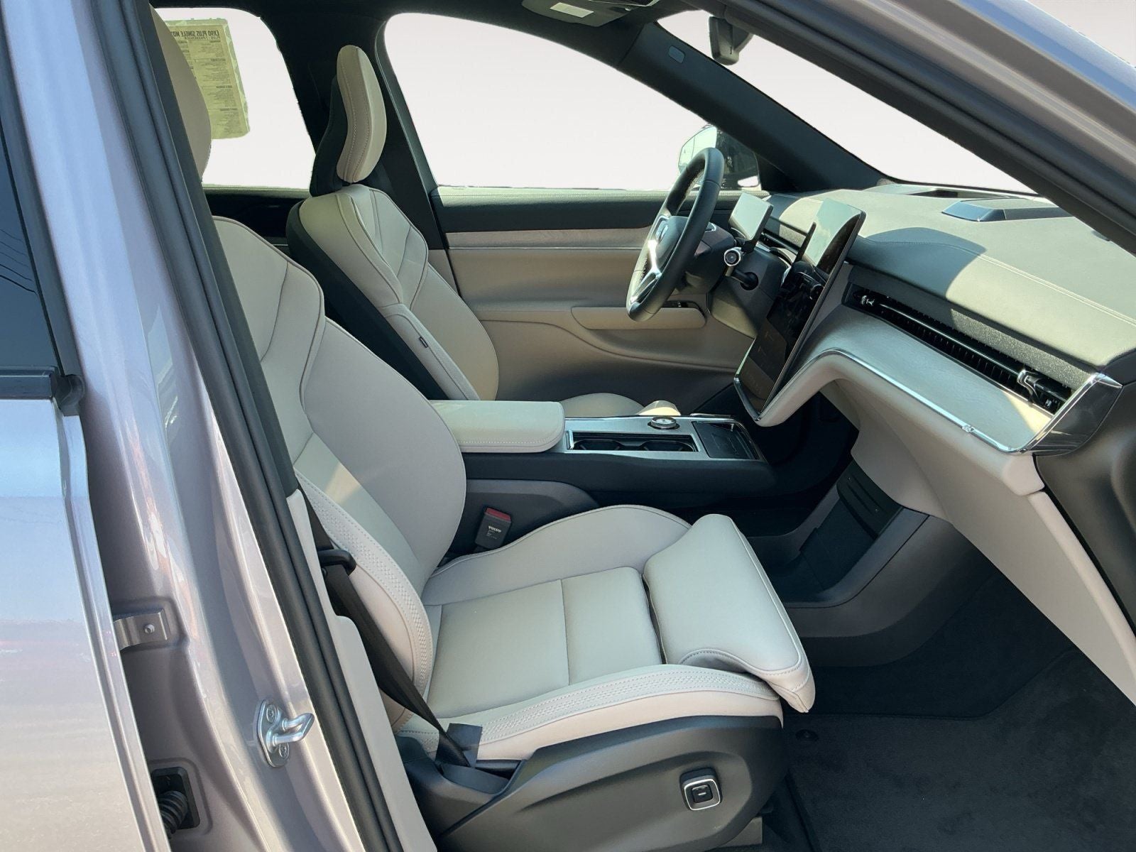 2026 Volvo EX90 Plus