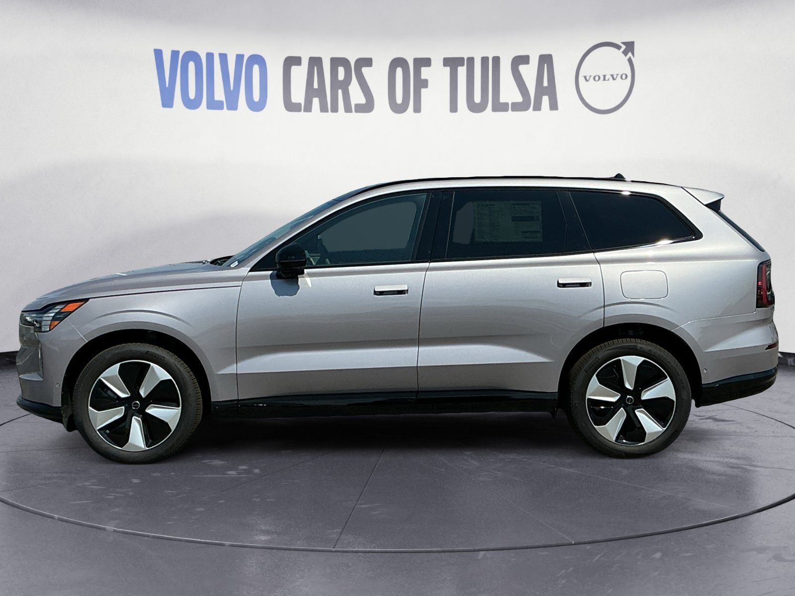 2026 Volvo EX90 Plus