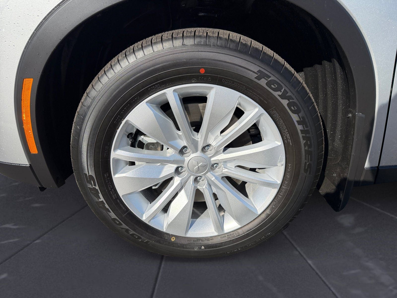 2026 Mitsubishi Outlander ES