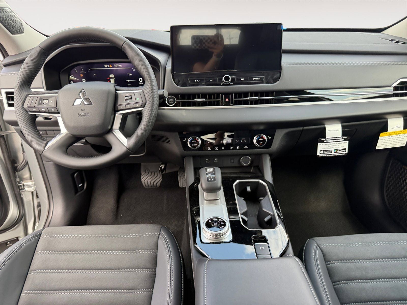 2025 Mitsubishi Outlander SE