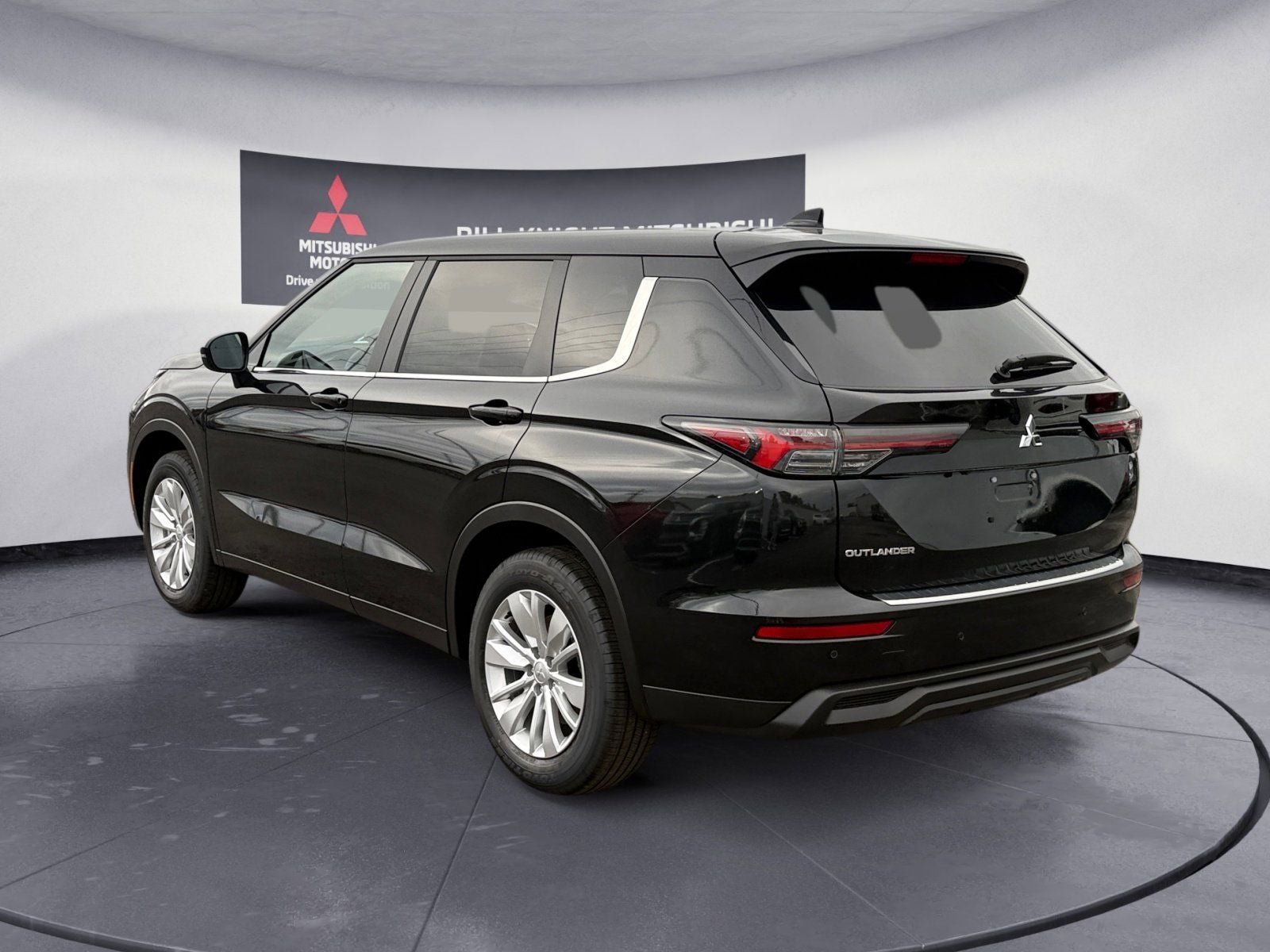 2025 Mitsubishi Outlander ES