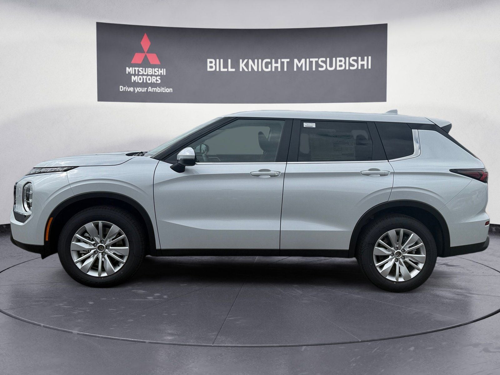 2025 Mitsubishi Outlander ES