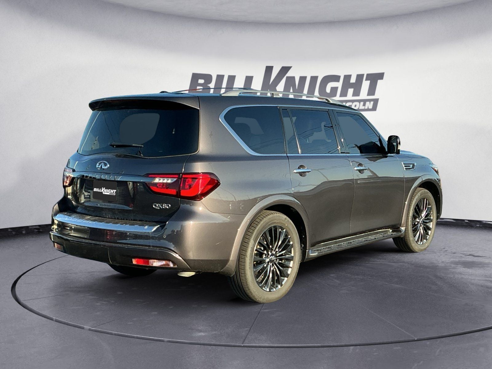 2022 INFINITI QX80 Premium Select