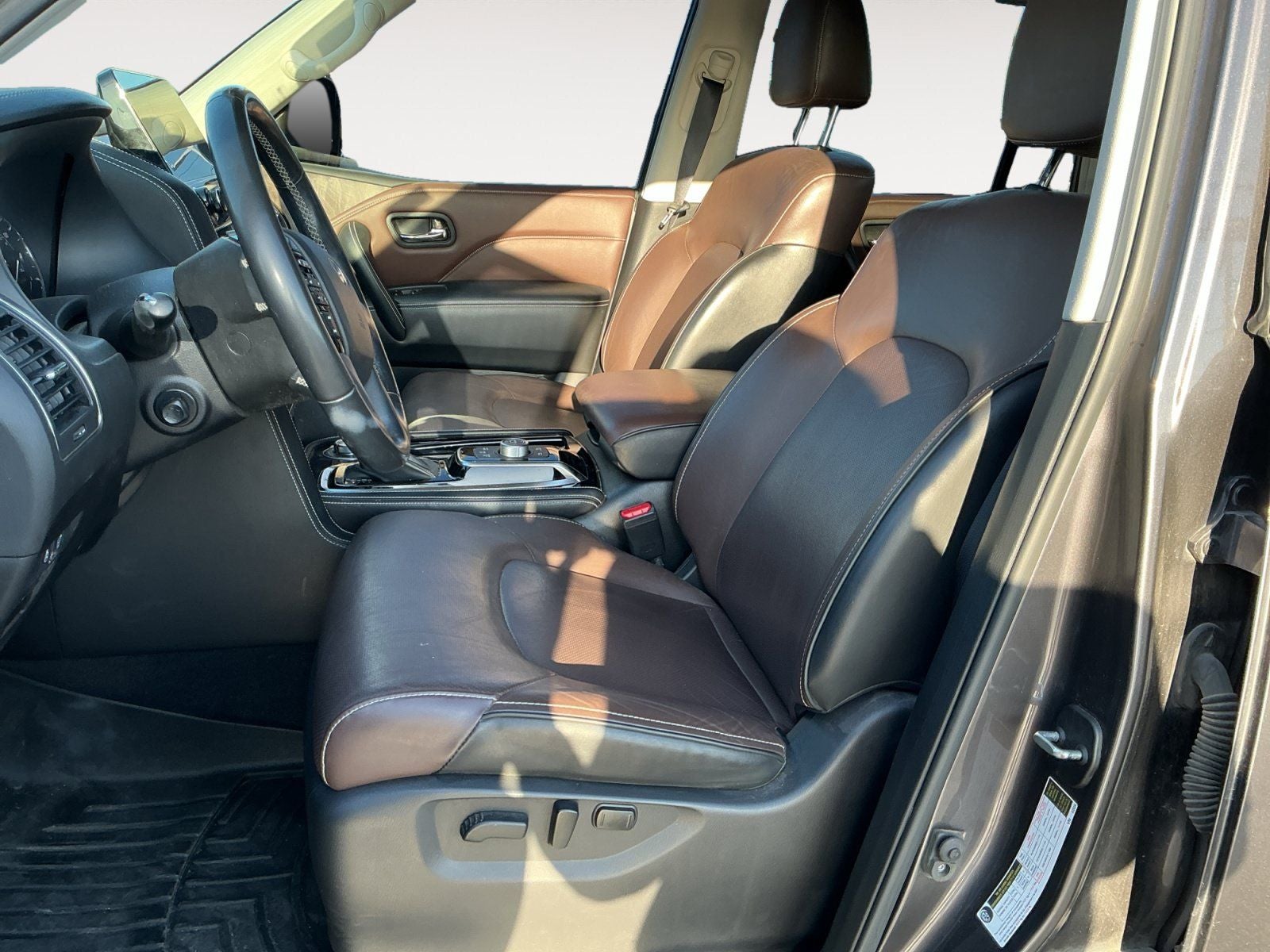 2022 INFINITI QX80 Premium Select