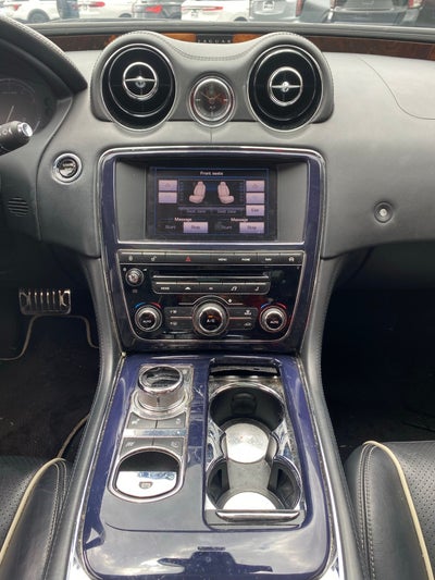 2013 Jaguar XJ Base