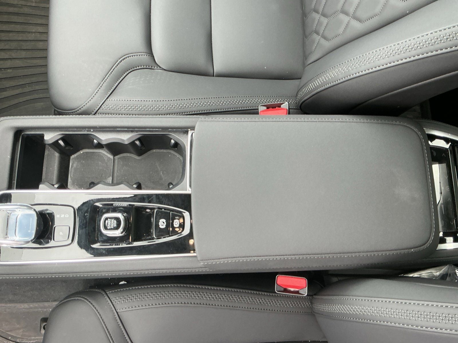 2026 Volvo XC90 B6 Plus 6-Seater