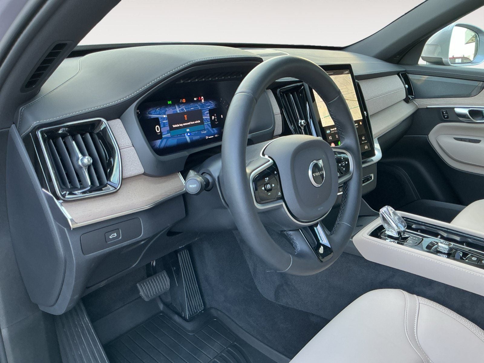 2026 Volvo XC90 B6 Plus 7-Seater