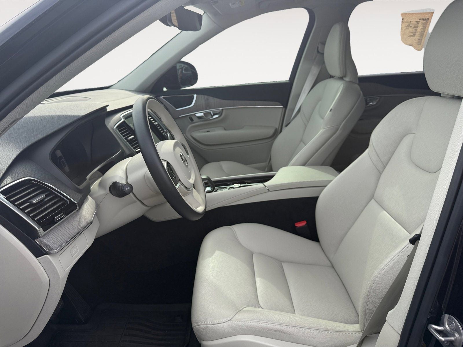 2025 Volvo XC90 B6 Plus 7-Seater