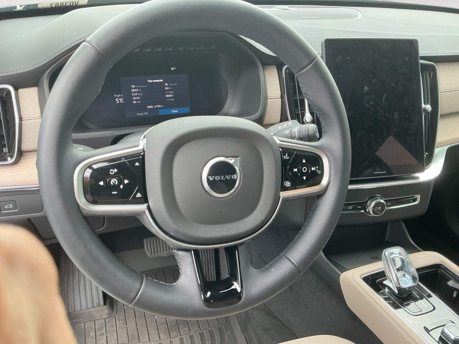 2026 Volvo XC90 B6 Plus 7-Seater
