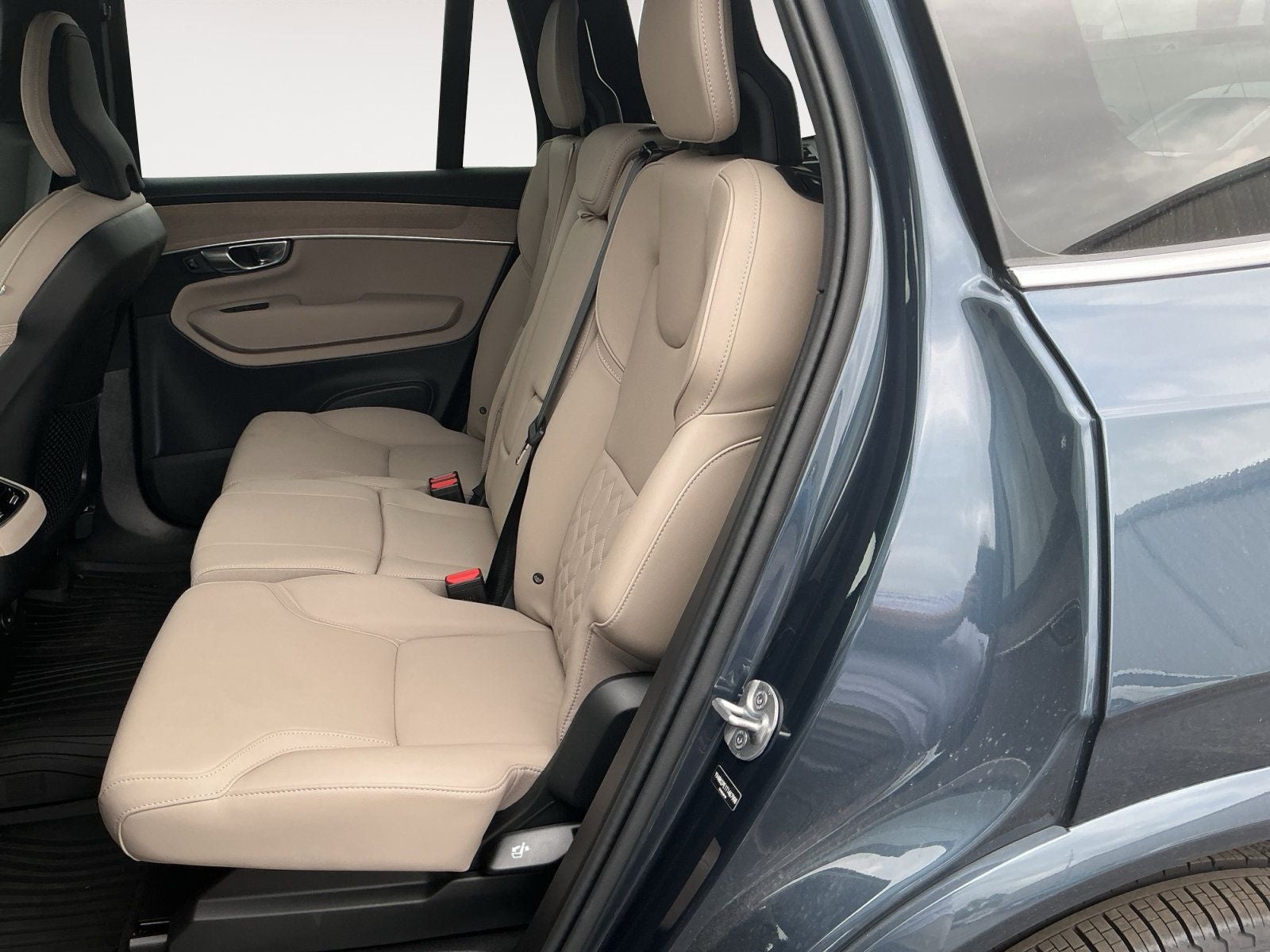 2026 Volvo XC90 B6 Plus 7-Seater