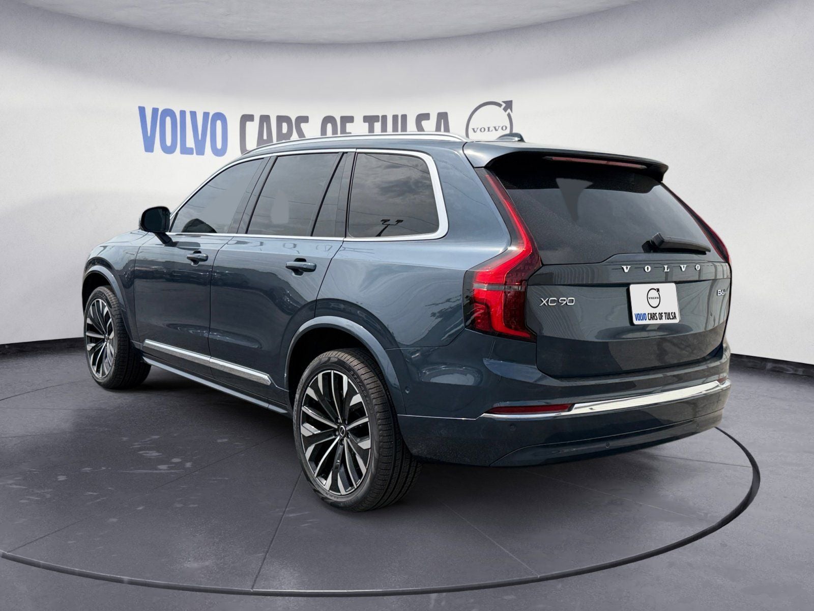 2026 Volvo XC90 B6 Plus 7-Seater
