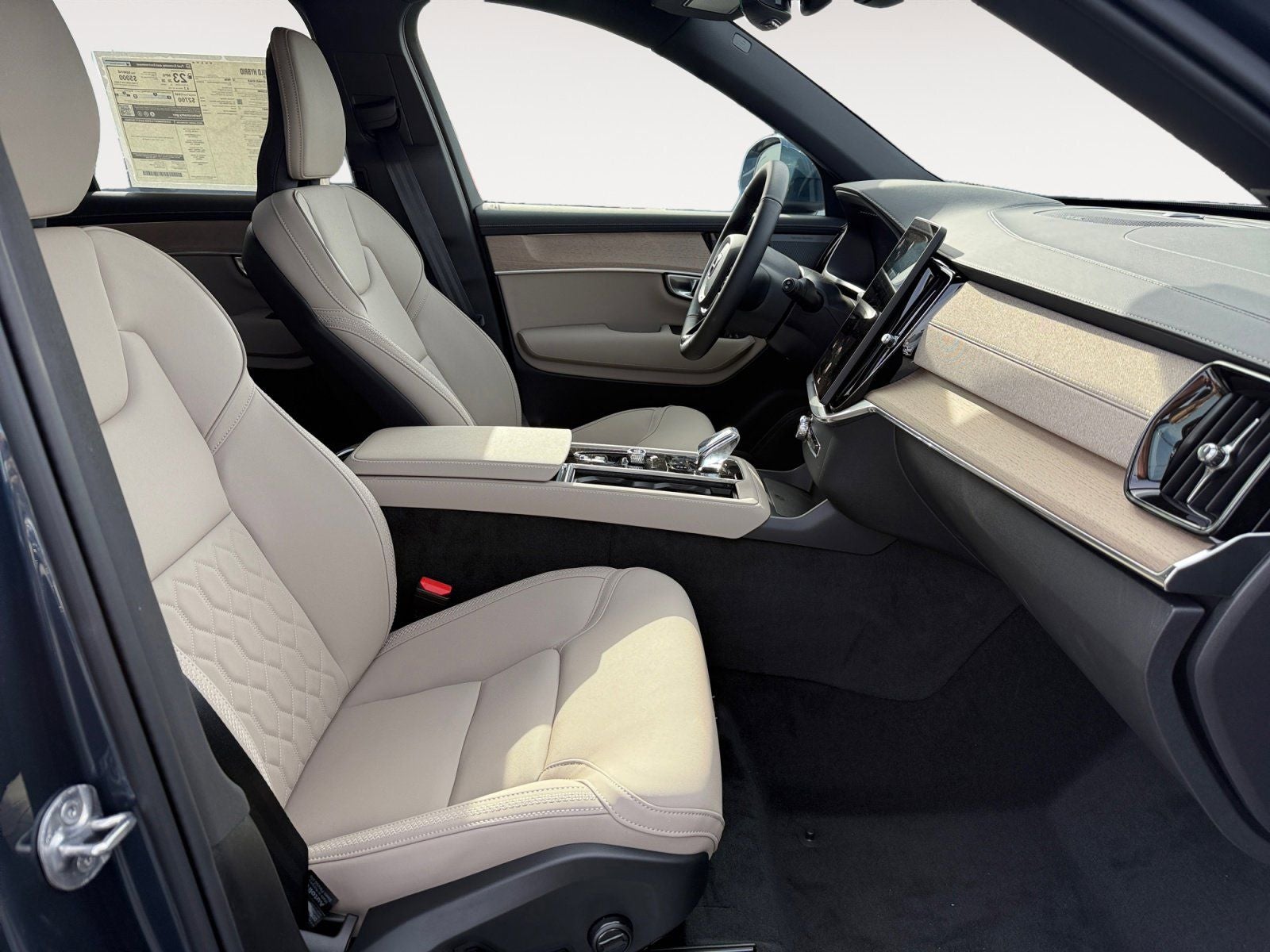 2026 Volvo XC90 B6 Plus 7-Seater