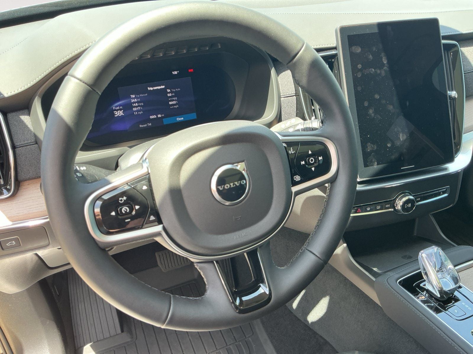 2026 Volvo XC90 B6 Plus 7-Seater