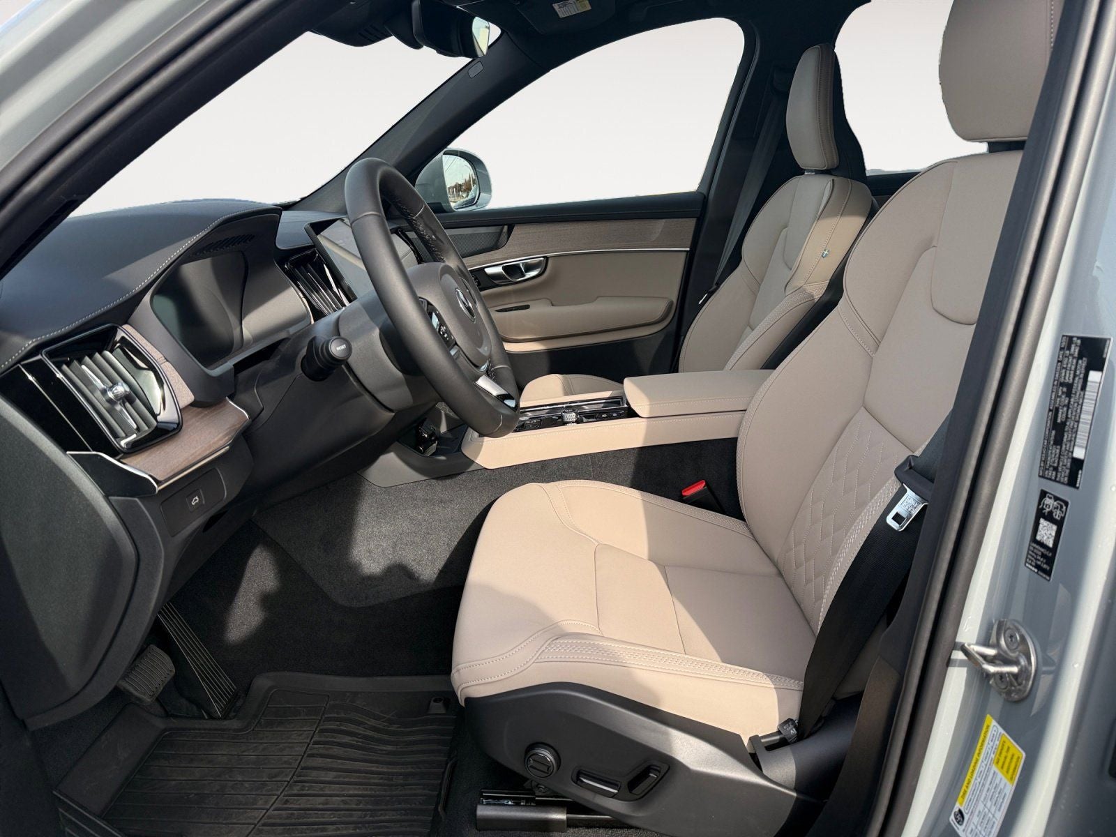 2026 Volvo XC90 B6 Plus 7-Seater