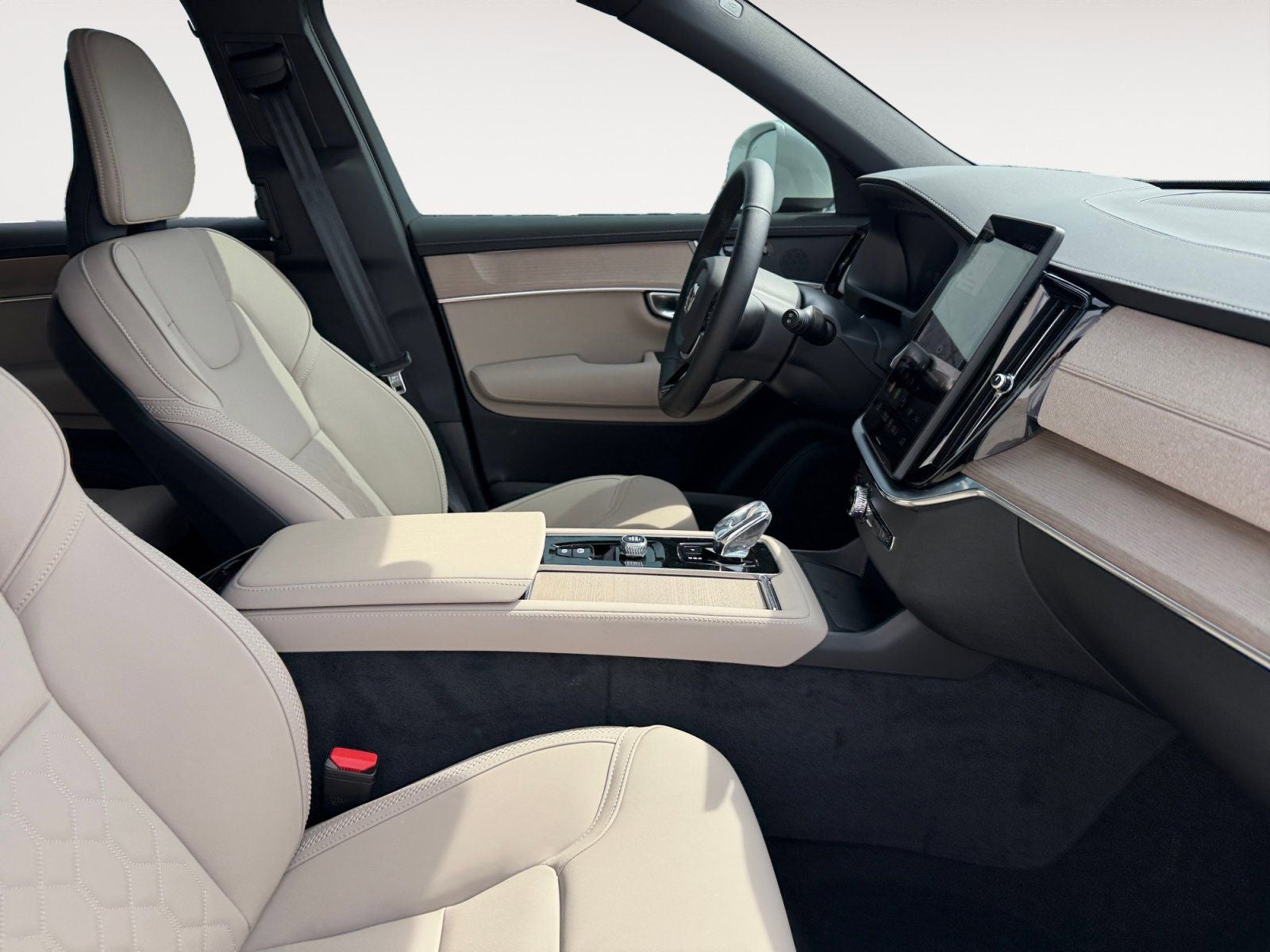 2026 Volvo XC90 B6 Plus 7-Seater