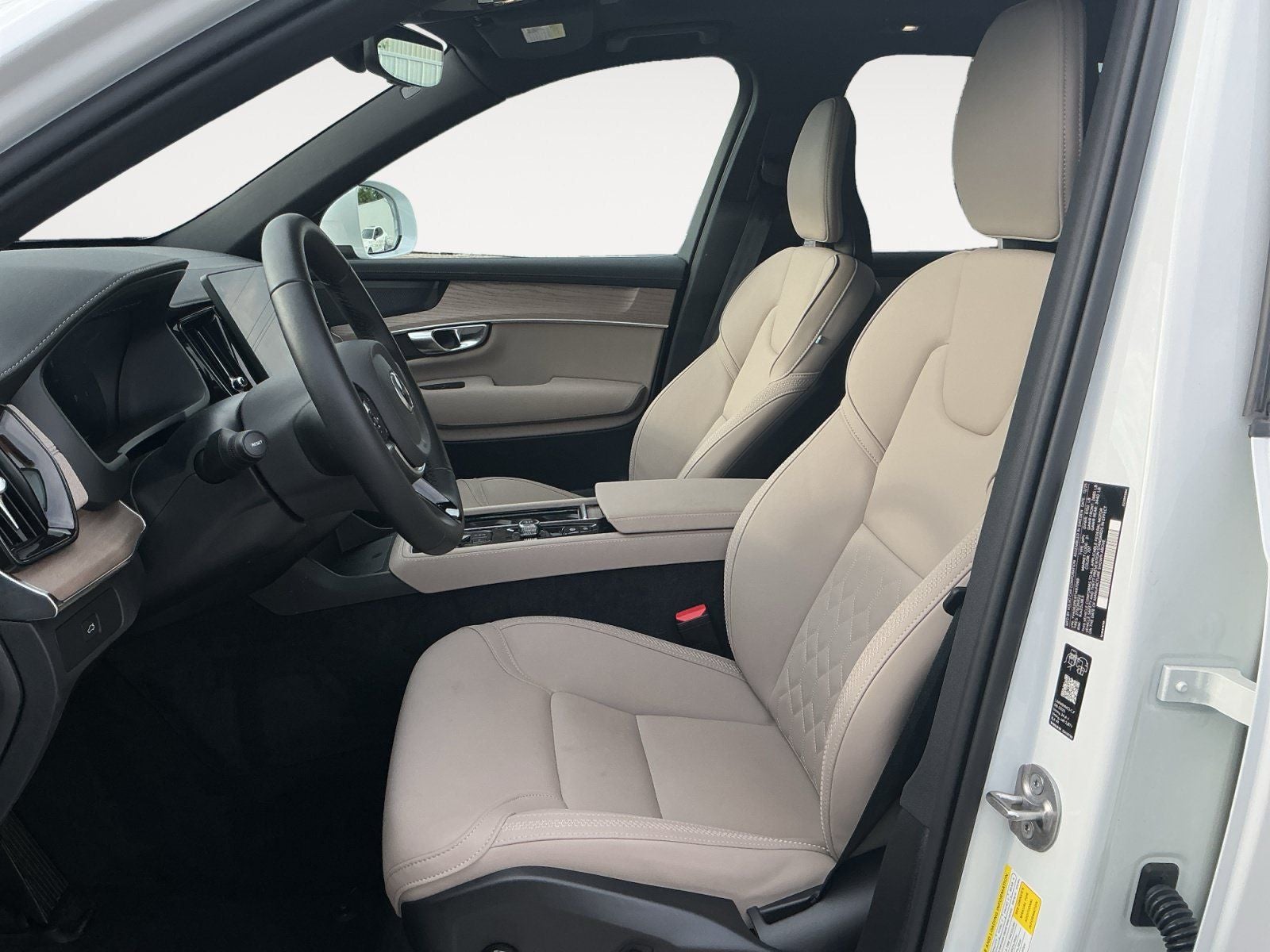2026 Volvo XC90 B6 Plus 7-Seater