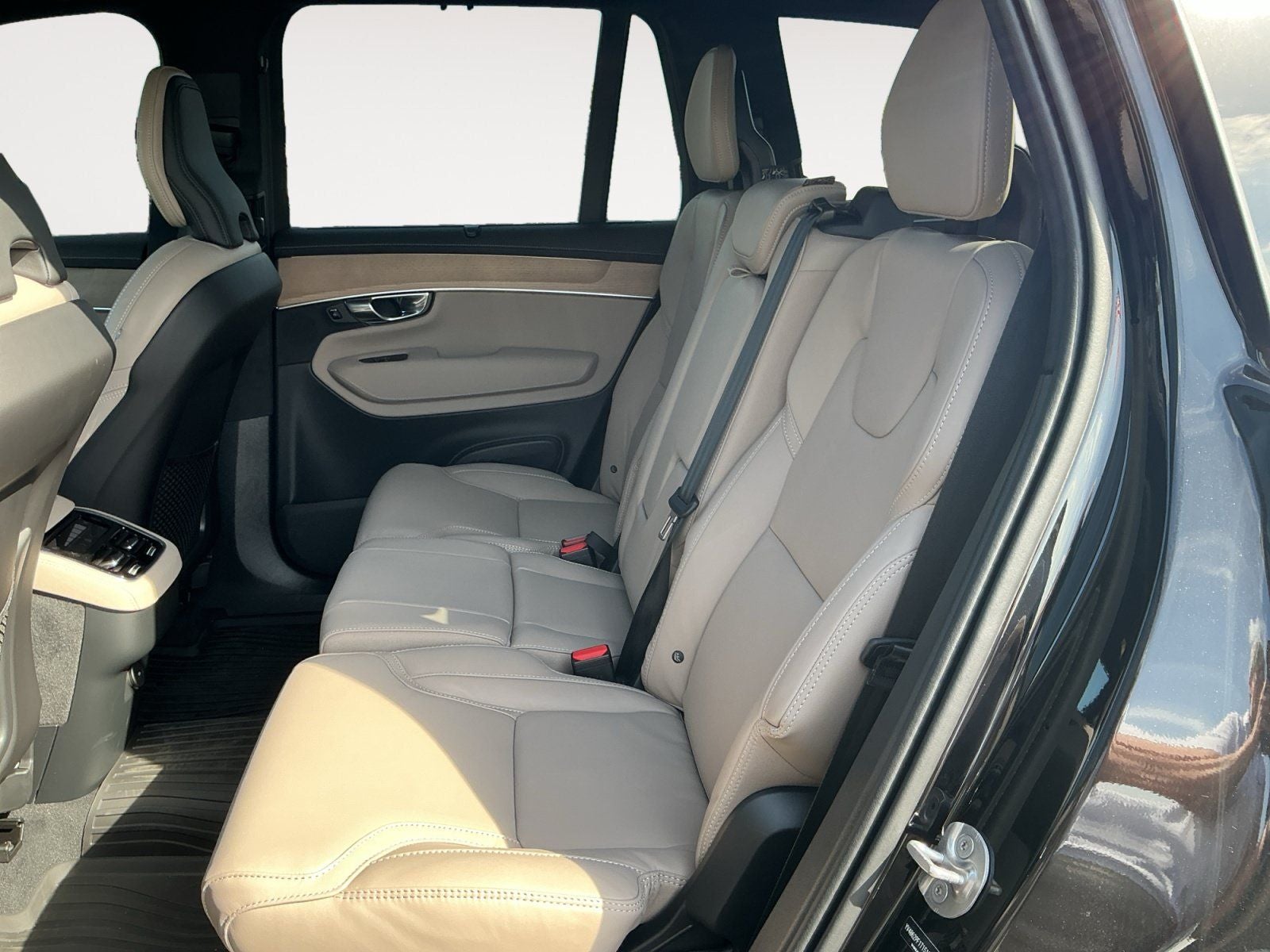 2026 Volvo XC90 B6 Ultra