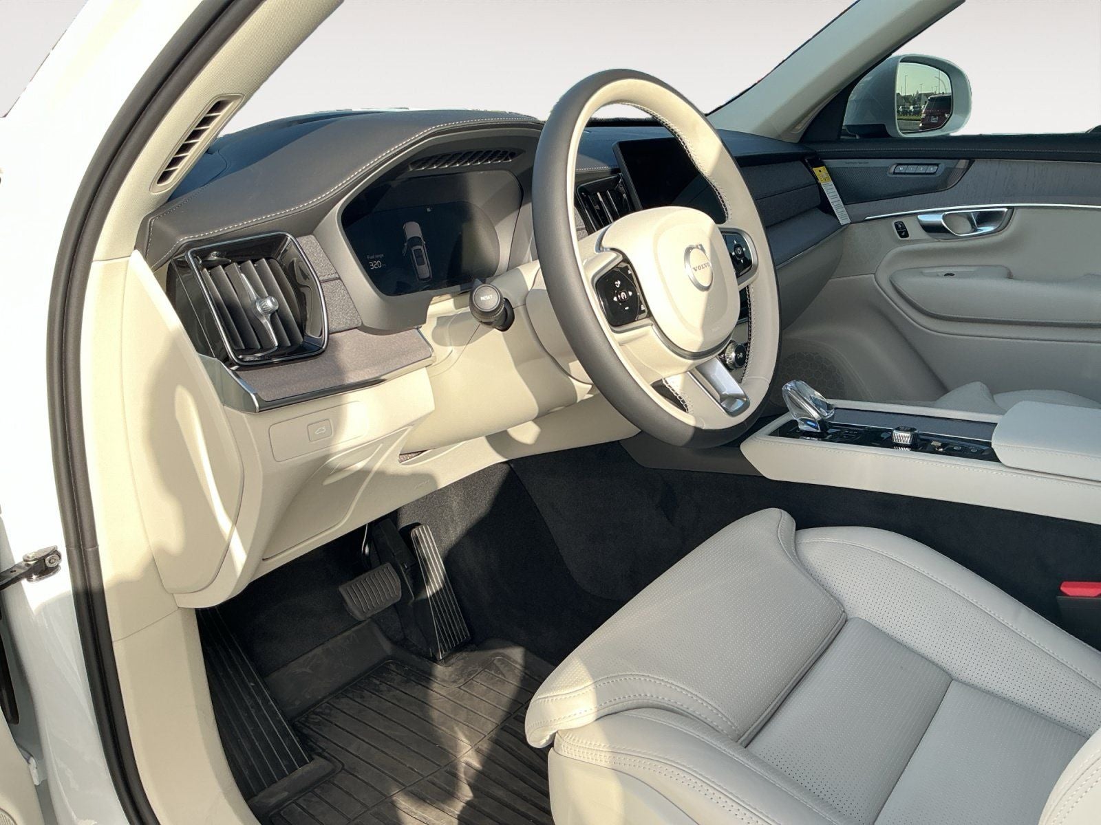 2026 Volvo XC90 B6 Ultra