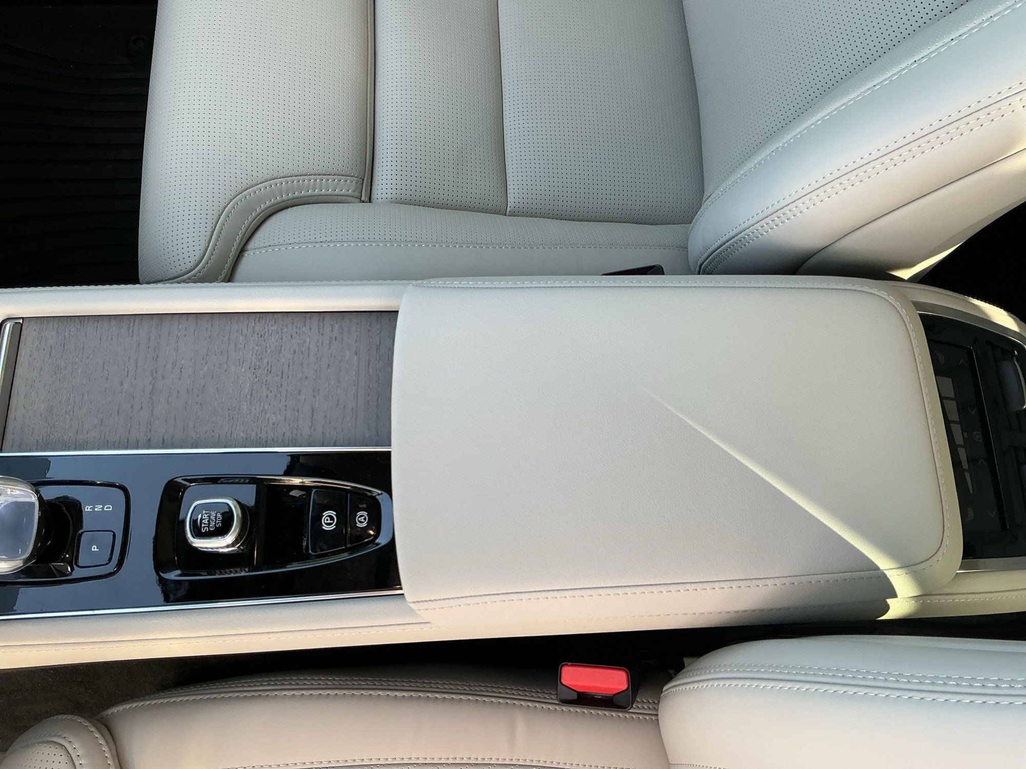 2026 Volvo XC90 B6 Ultra