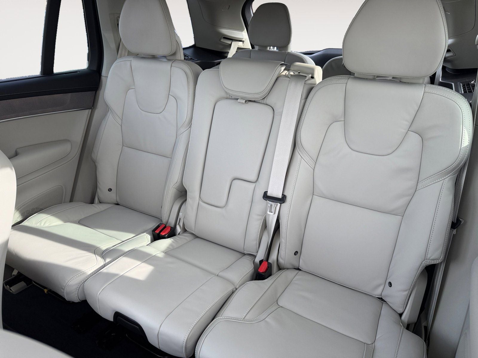 2026 Volvo XC90 B6 Ultra