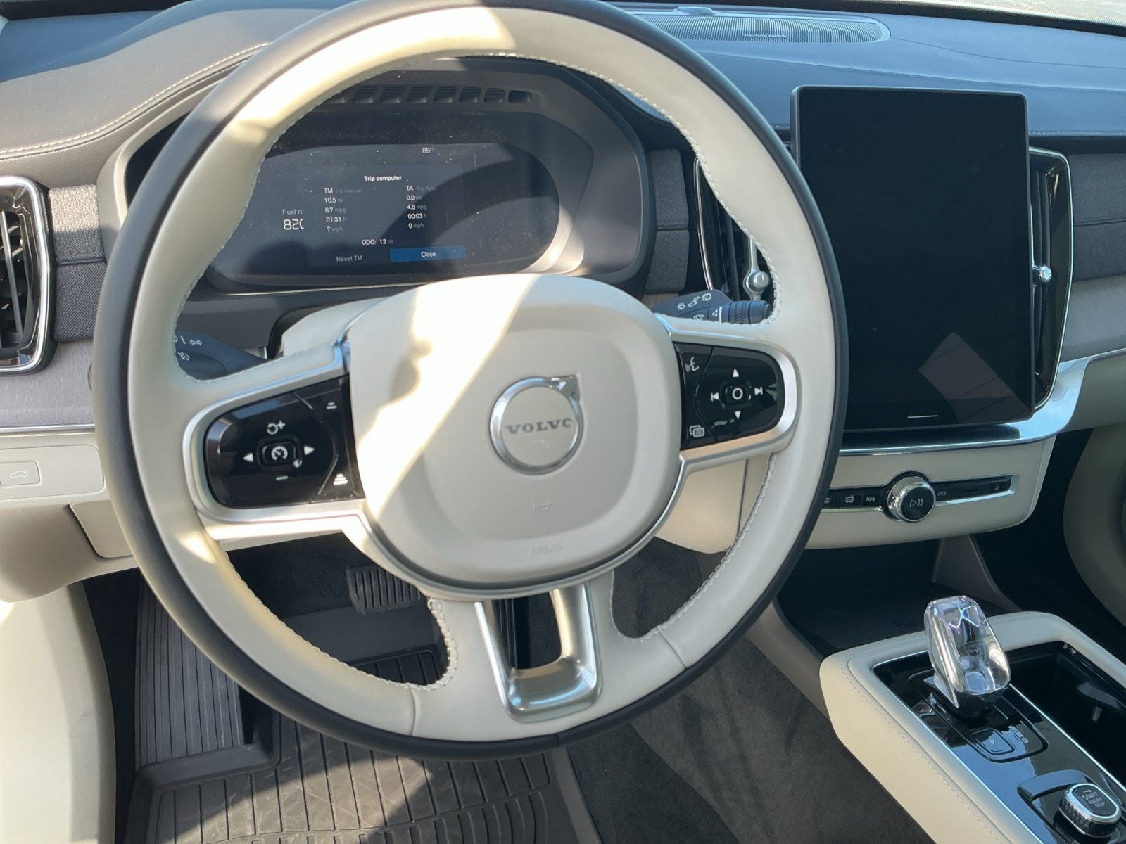 2026 Volvo XC90 B6 Ultra