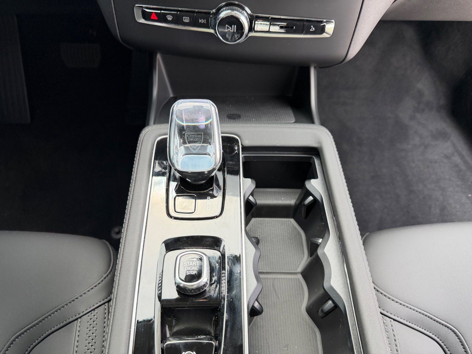 2026 Volvo XC90 B6 Core