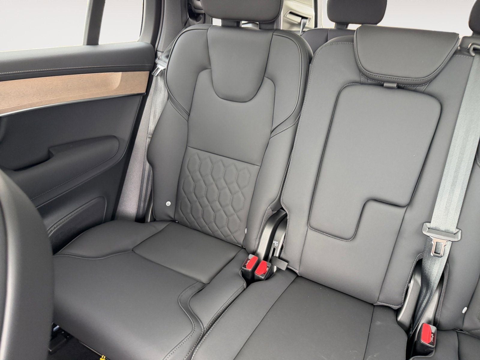 2026 Volvo XC90 B6 Core