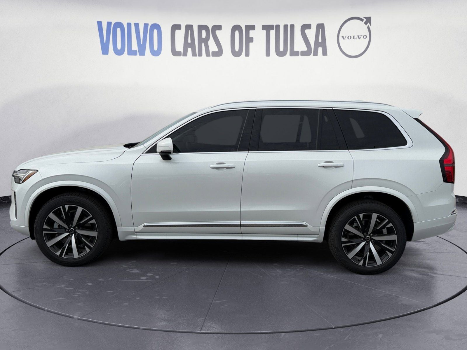 2026 Volvo XC90 B6 Core