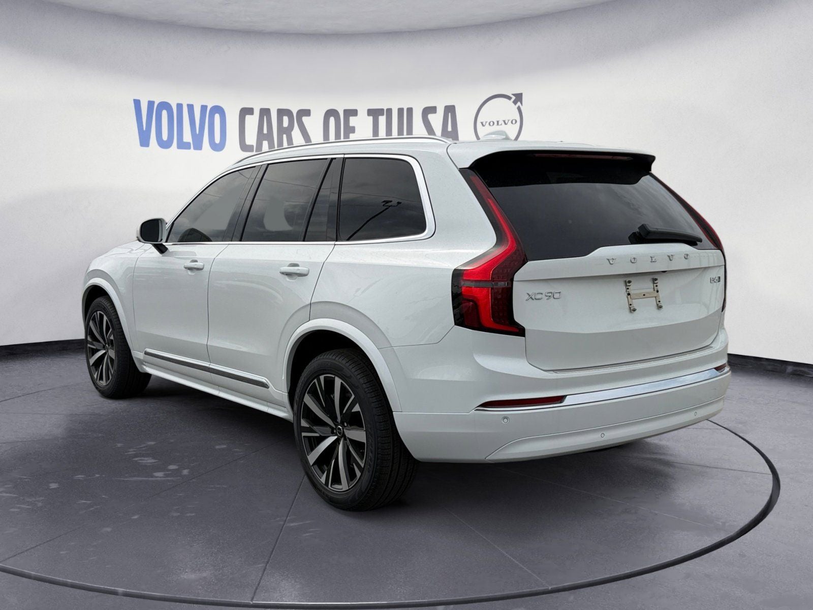 2026 Volvo XC90 B6 Core