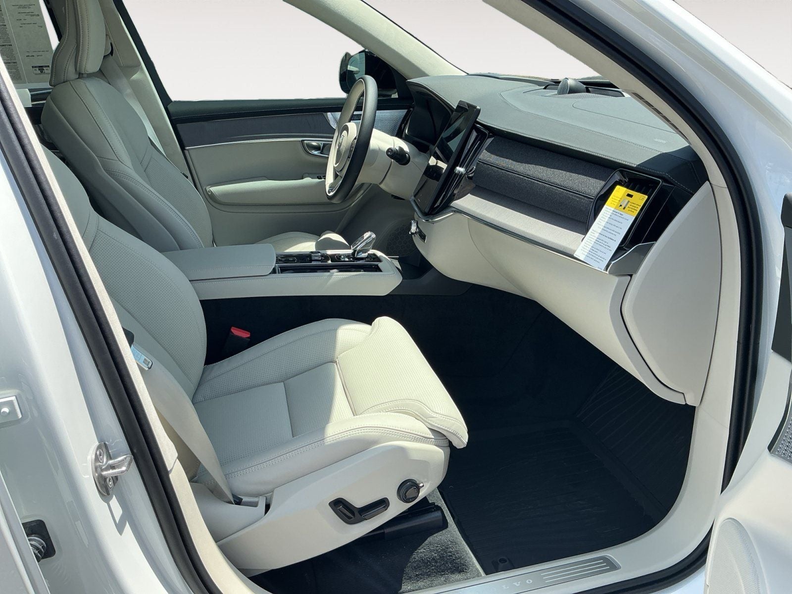 2026 Volvo XC90 B6 Ultra