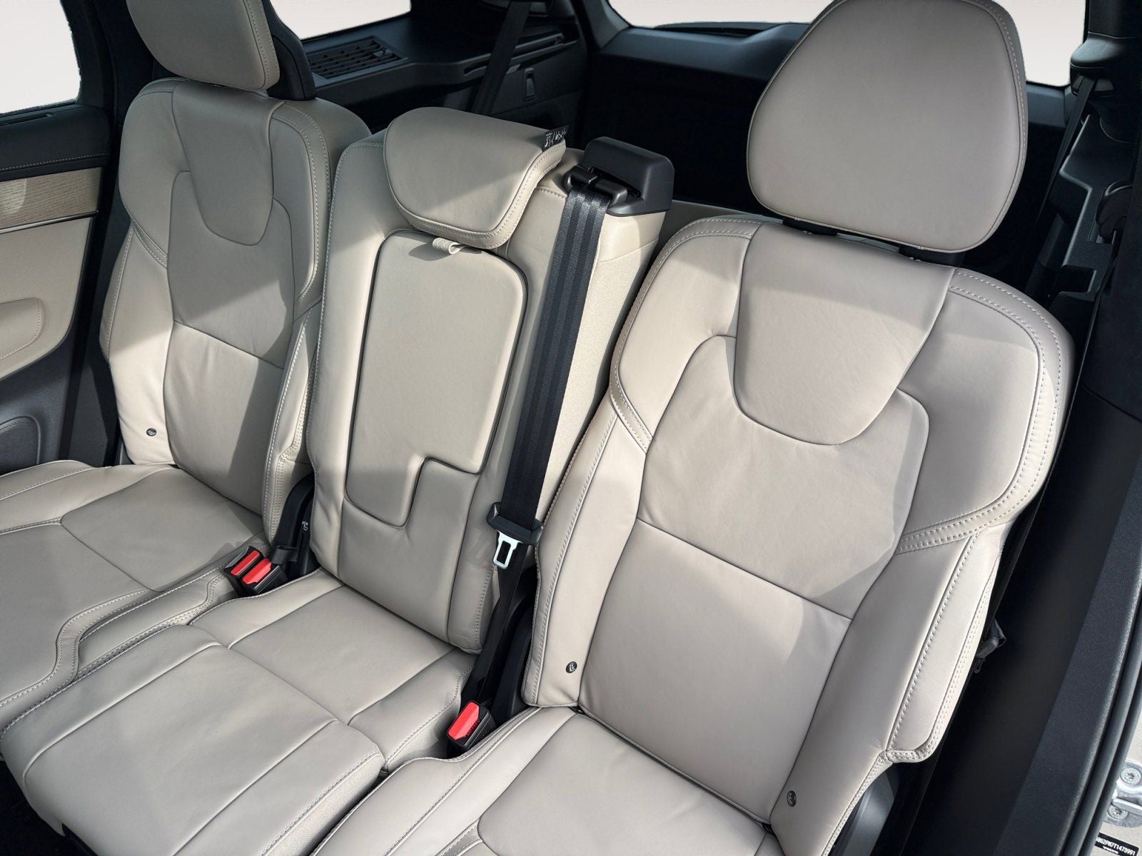 2026 Volvo XC90 B6 Ultra