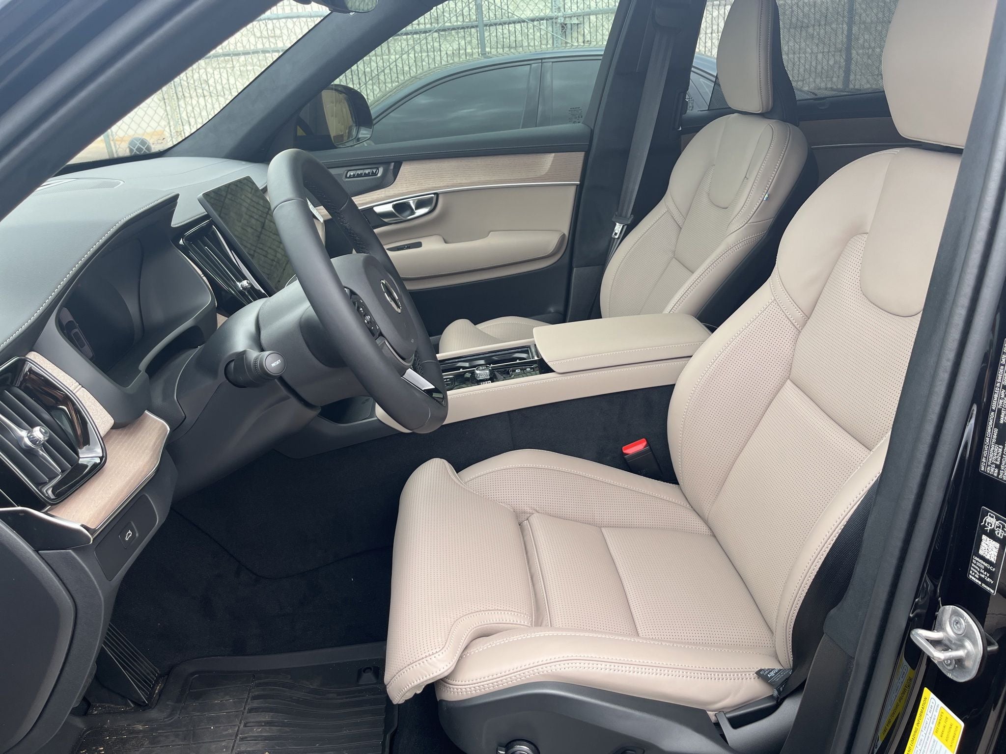 2026 Volvo XC90 B6 Ultra
