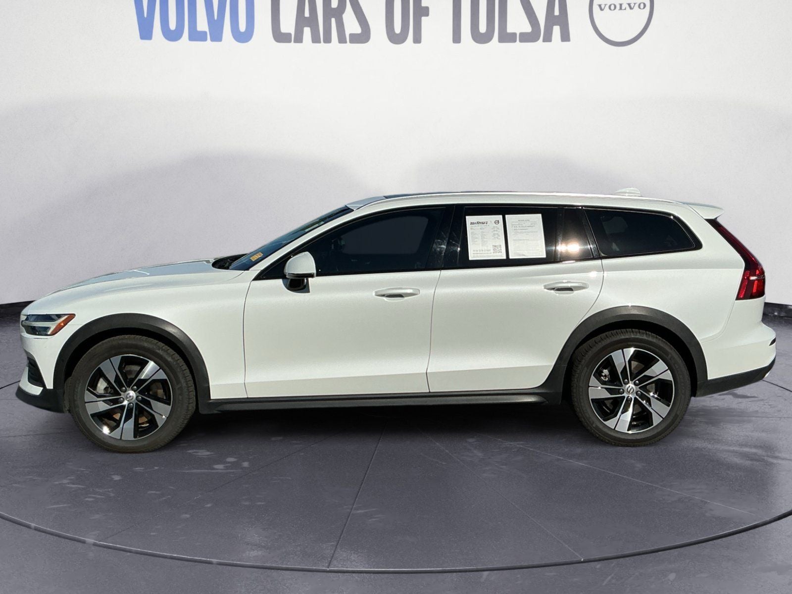 2020 Volvo V60 Cross Country T5