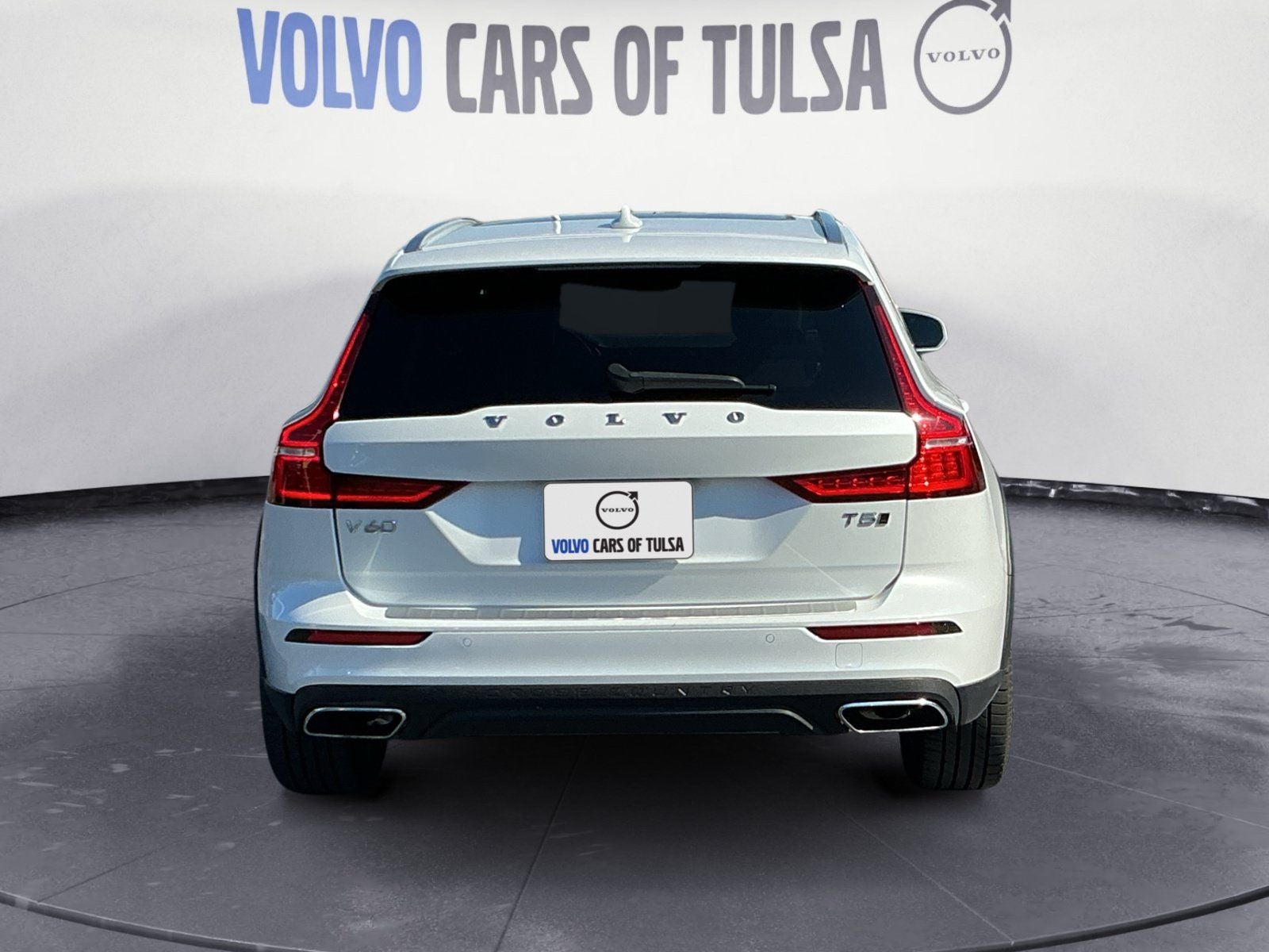2020 Volvo V60 Cross Country T5