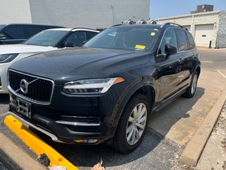 2017 Volvo XC90 T6 Momentum